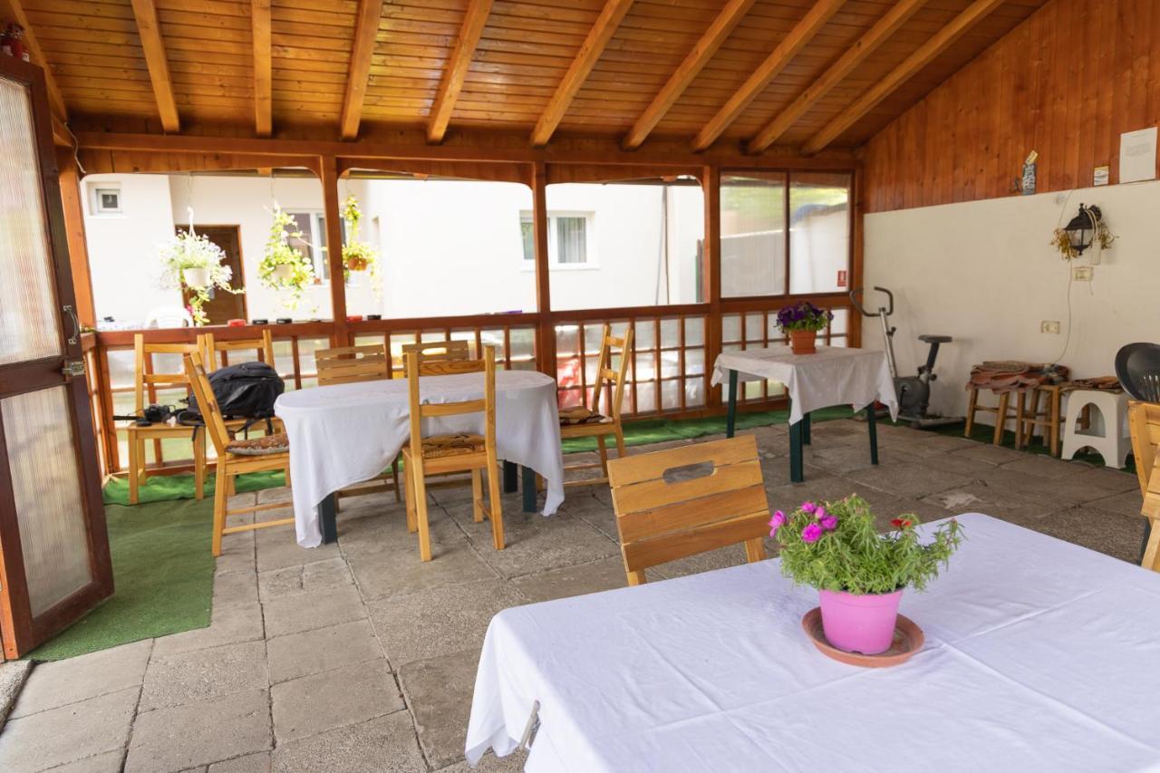 Pensiunea Montan Buşteni Exteriör bild