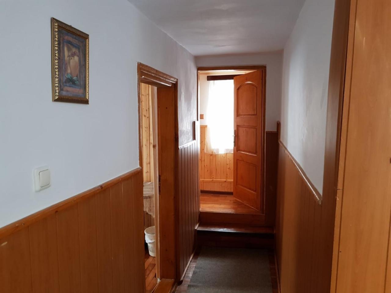 Pensiunea Montan Buşteni Exteriör bild